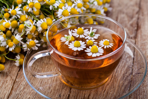 7 Science-Backed Benefits Of Chamomile Extract (banishes bloating, gas and pain)